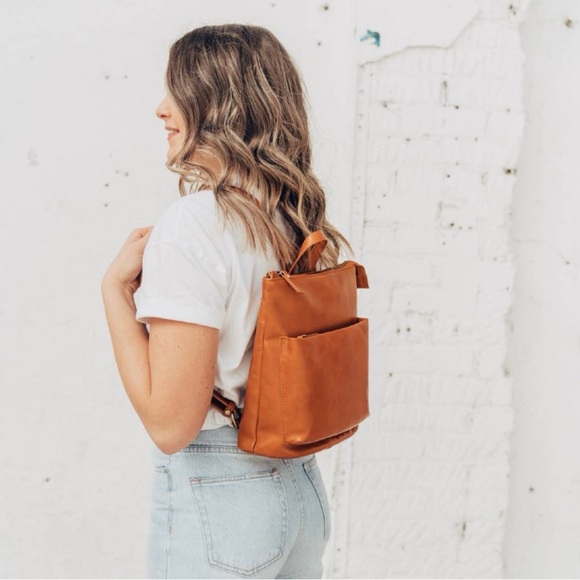 Andar The Addison Mini Backpack - Picture 9 of 11